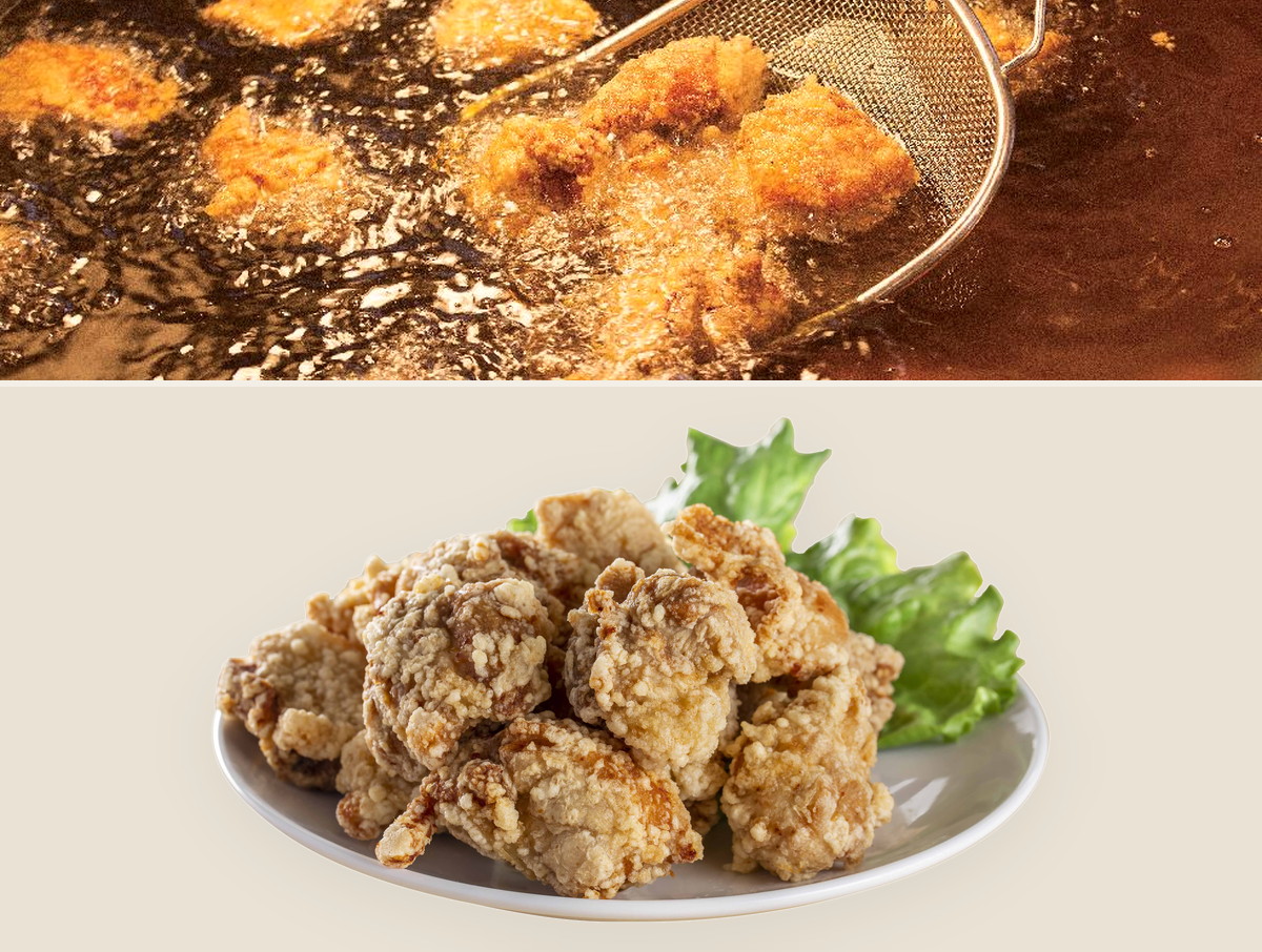 Karaage frying in oil, above a plated portion of Tenkatori karaage